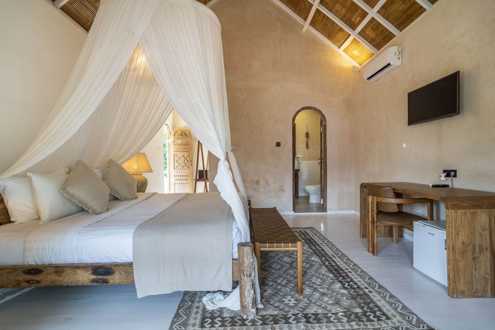 Superior Balcony Bungalow